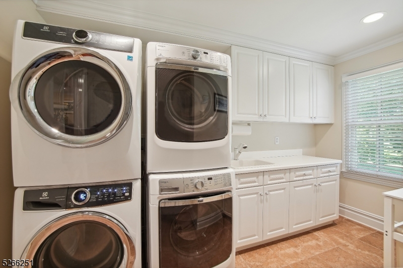 Rolling Hill - Residential