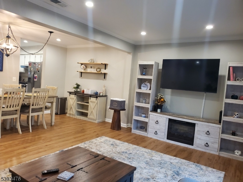 Elm Crest - Residential