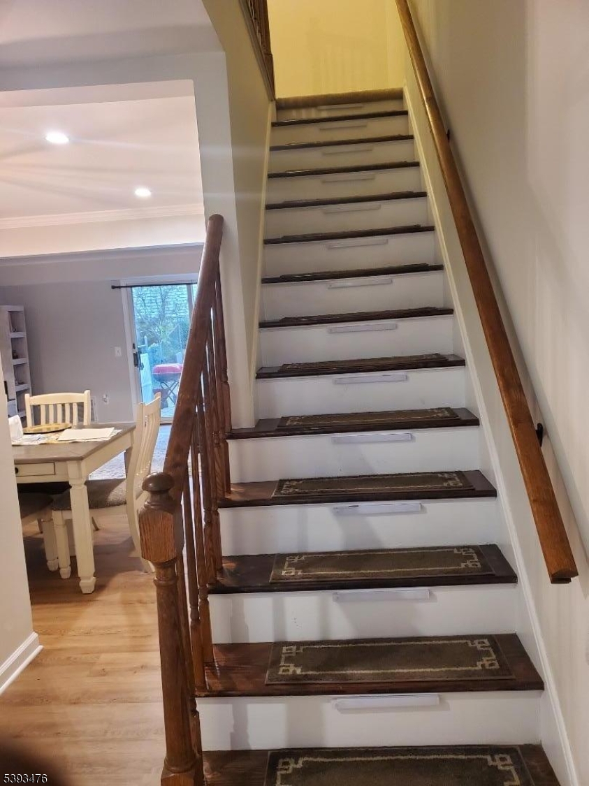 Elm Crest - Residential