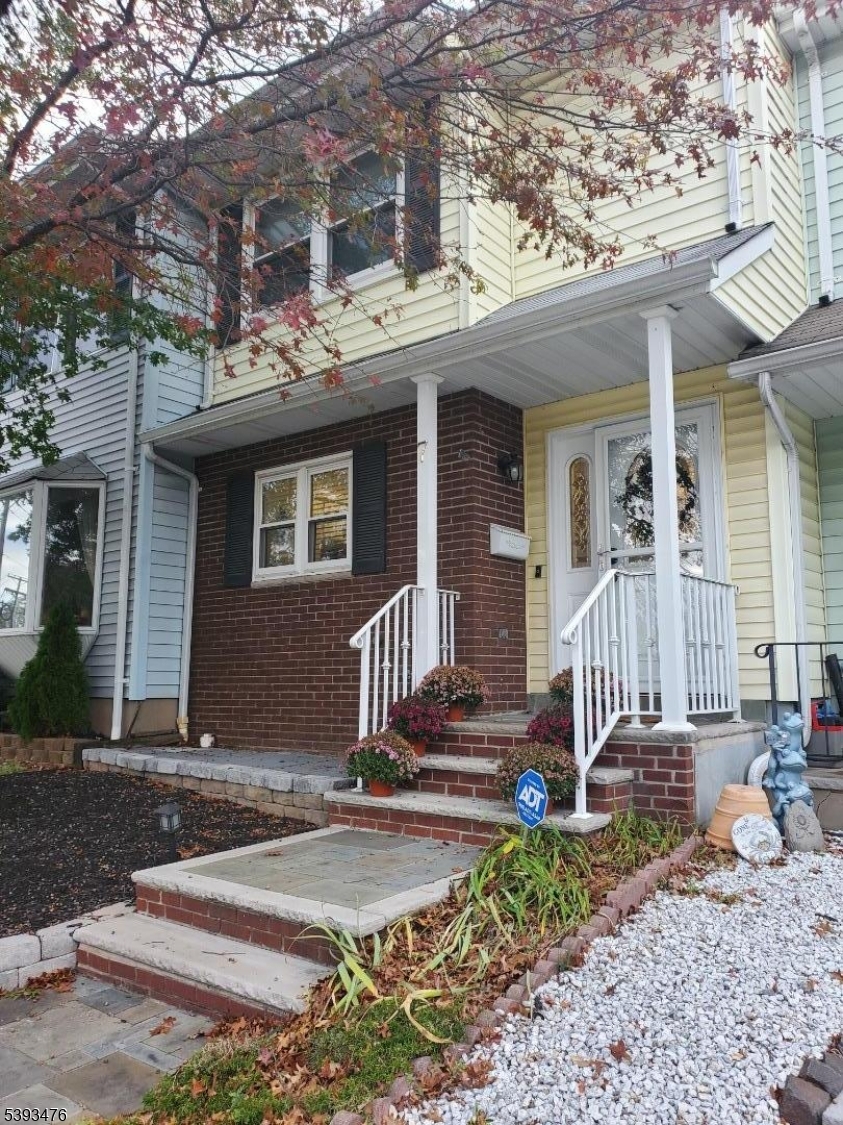 Elm Crest - Residential