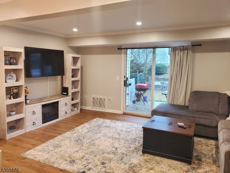 Elm Crest - Residential