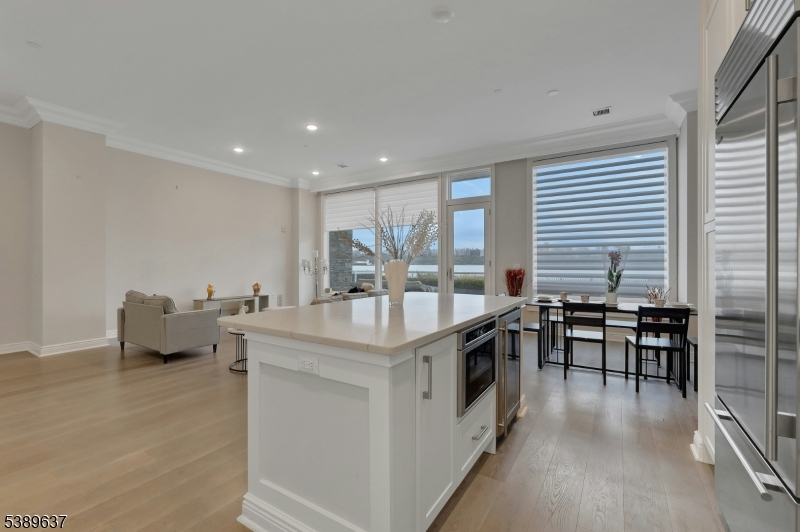 GLASS HOUSE - Residential