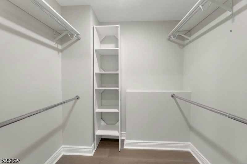 GLASS HOUSE - Residential