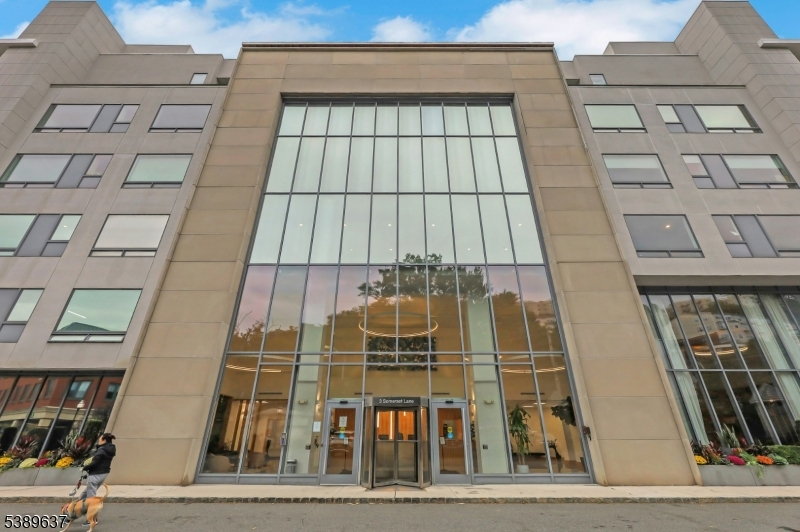 GLASS HOUSE - Residential