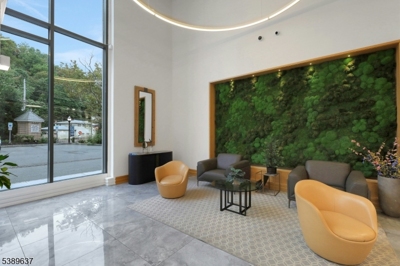 GLASS HOUSE - Residential