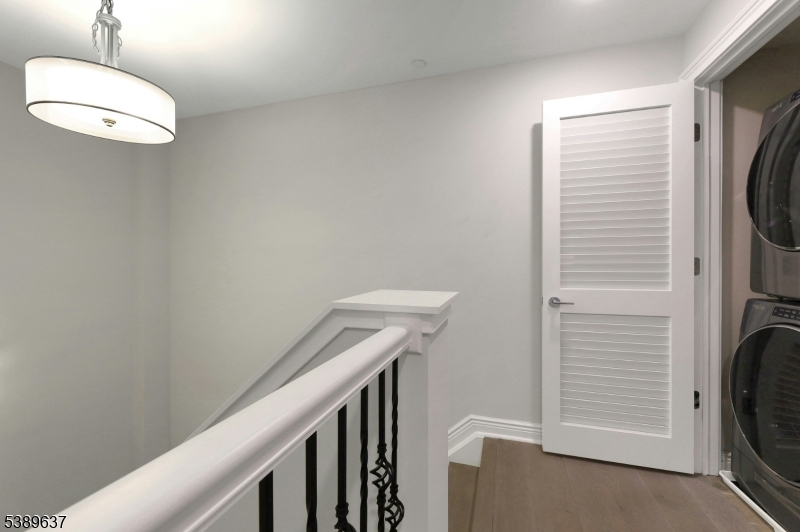 GLASS HOUSE - Residential