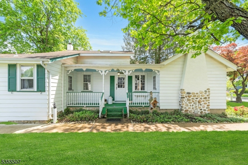 38 Silver Birch Ave