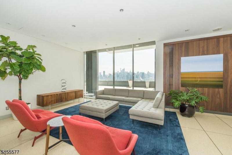 Tower West - Residential