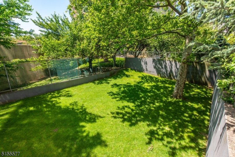 Tower West - Residential