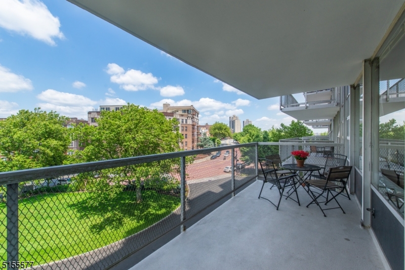 Tower West - Residential