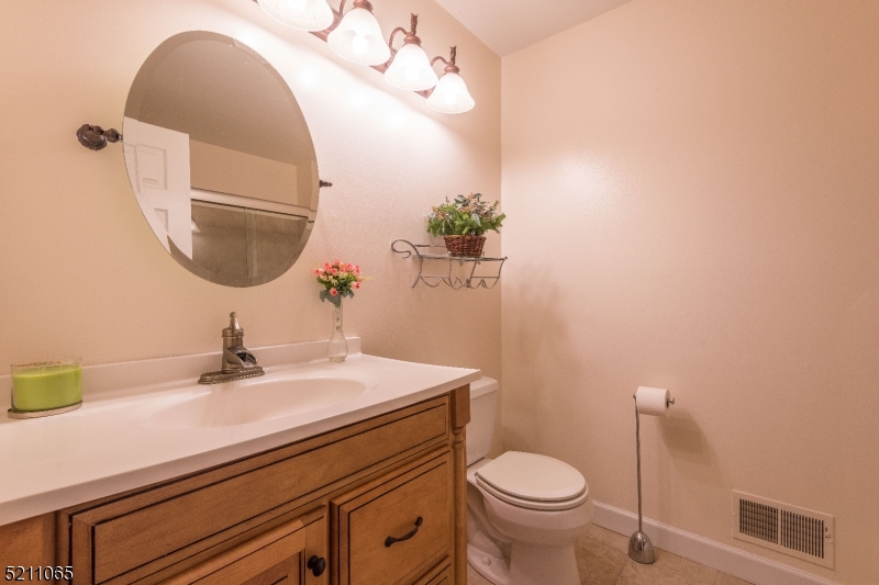 Jade Mountain - Residential Lease