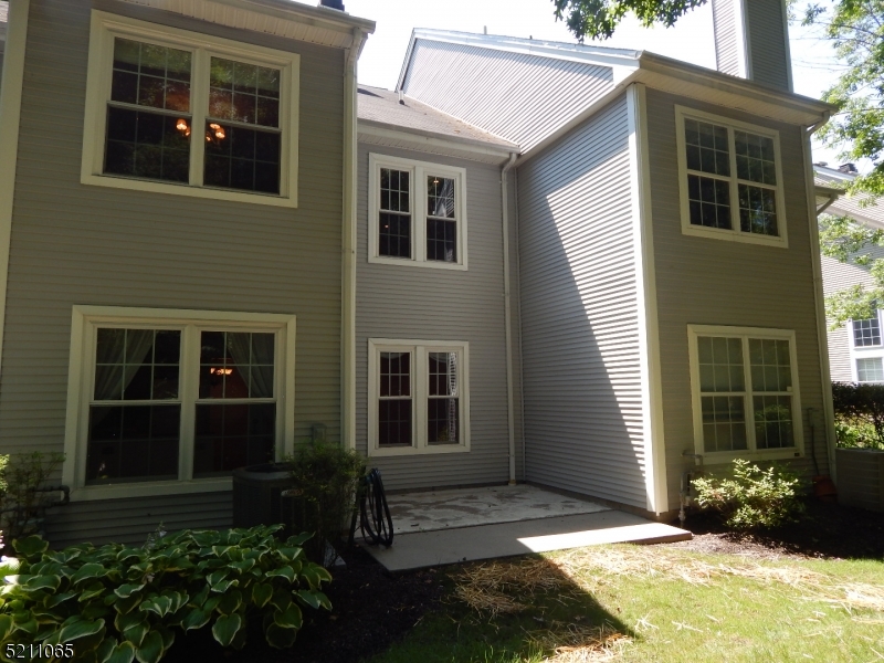 Jade Mountain - Residential Lease