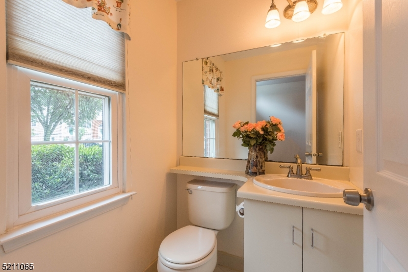 Jade Mountain - Residential Lease