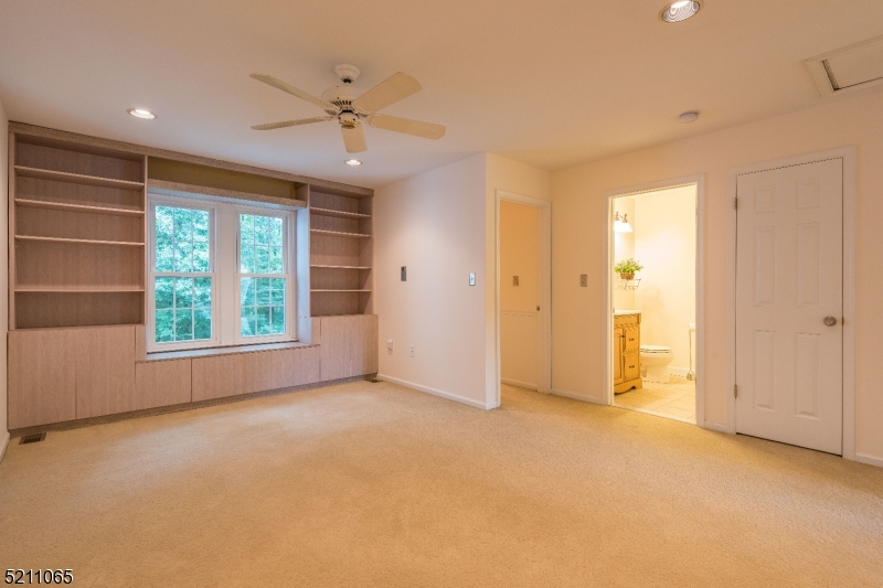 Jade Mountain - Residential Lease