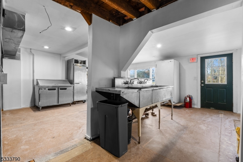 Route 22 - Commercial Sale