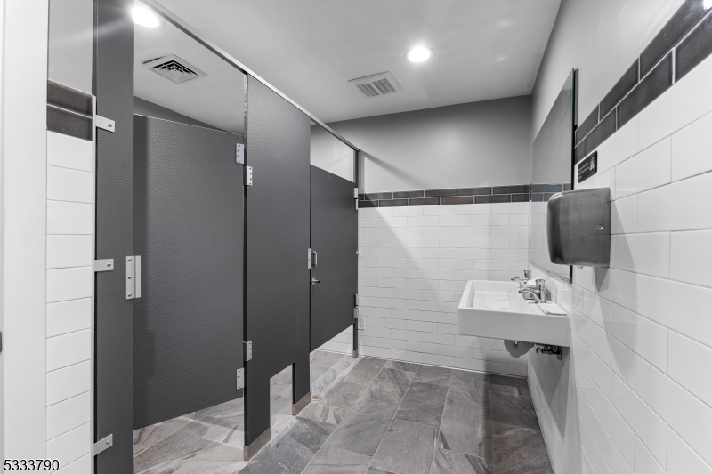 Route 22 - Commercial Sale