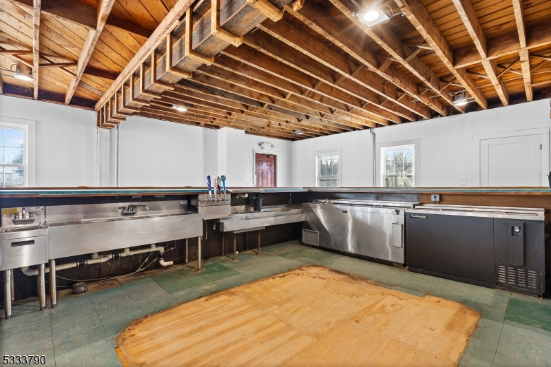 Route 22 - Commercial Sale