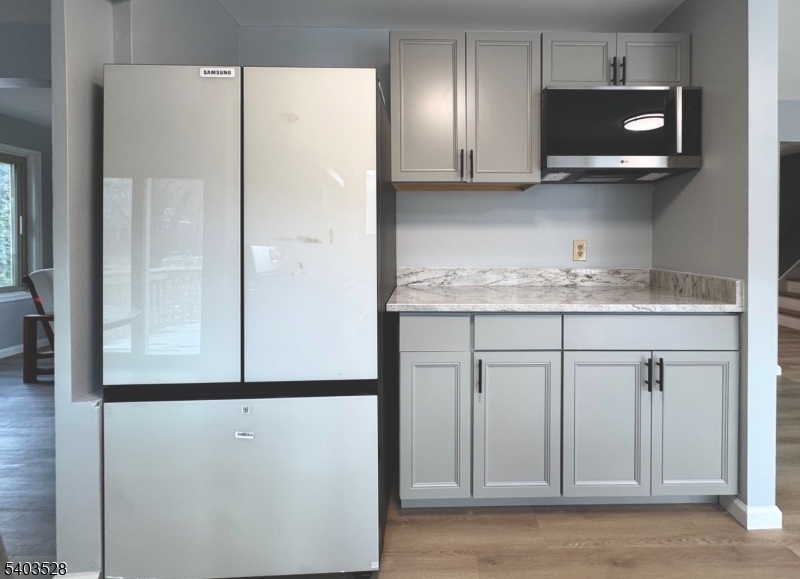 Hasting Square - Residential Lease