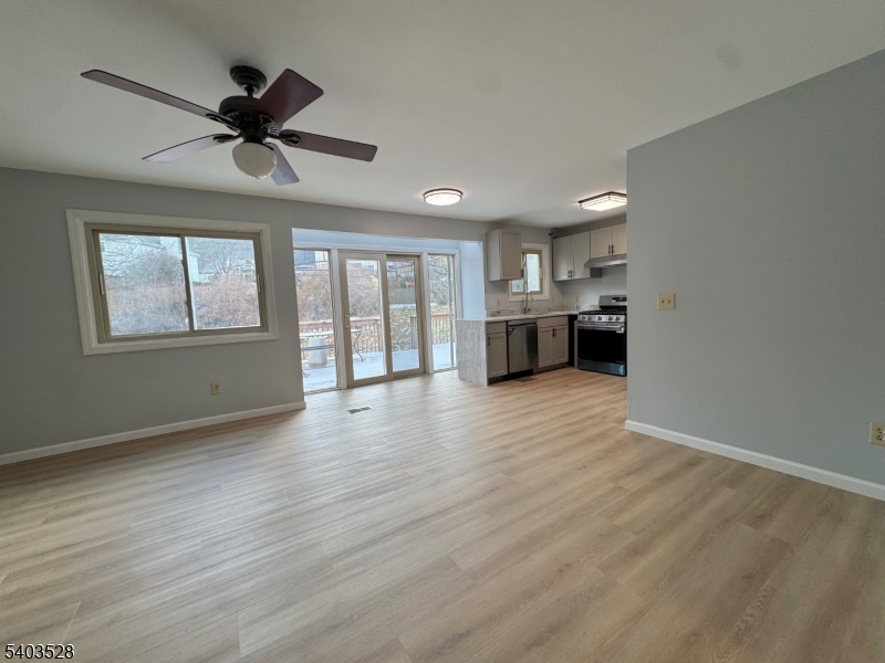 Hasting Square - Residential Lease