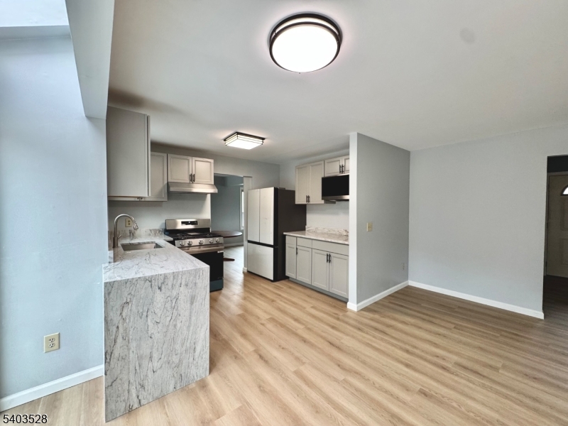 Hasting Square - Residential Lease