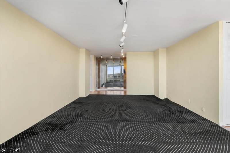 Claridge House - Residential