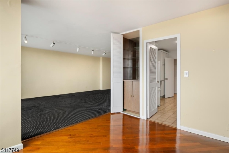 Claridge House - Residential