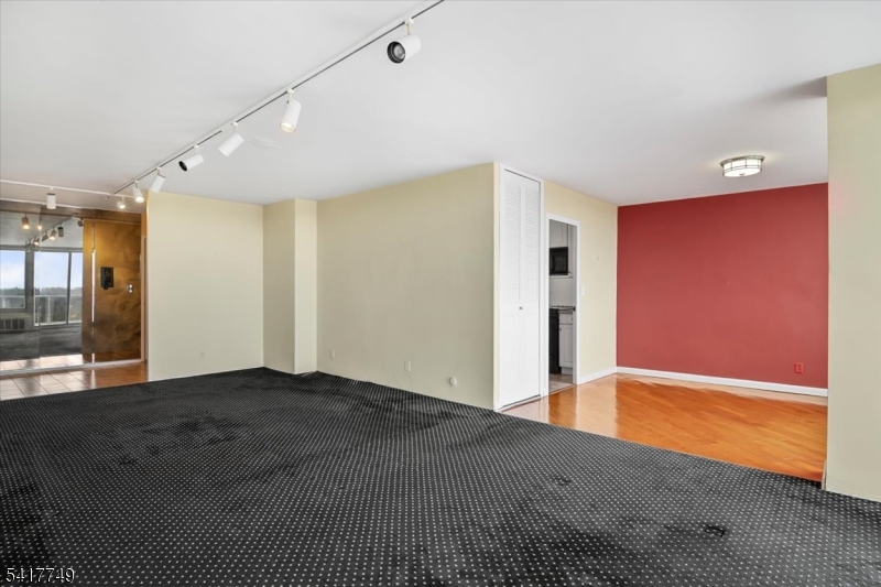 Claridge House - Residential