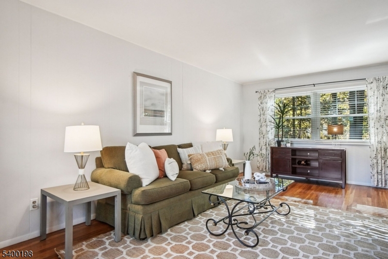 Oak View - Residential