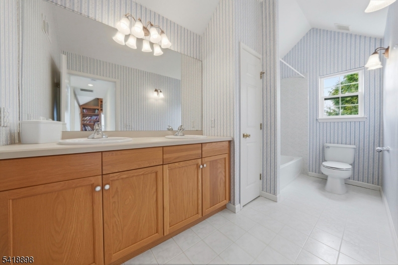 STONEY RIDGE - Residential