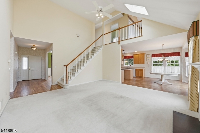 STONEY RIDGE - Residential