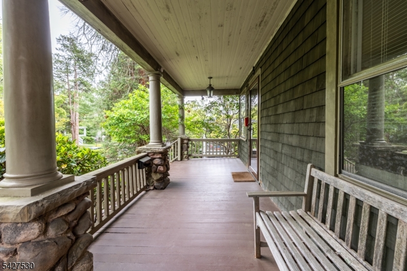 12 Mountain Ave - Photo 3
