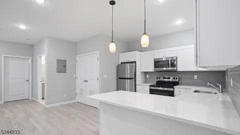 MLS: 3951510
