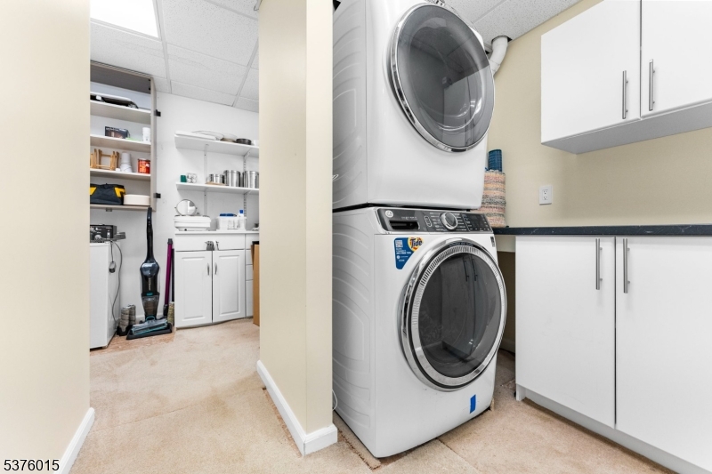 Knollcrest - Residential Lease