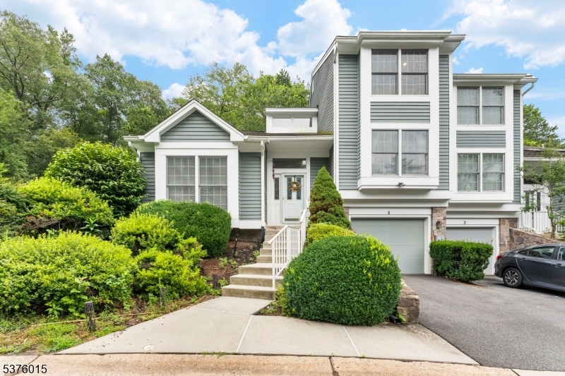 Knollcrest - Residential Lease