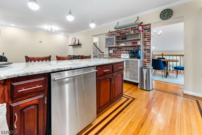 Knollcrest - Residential Lease