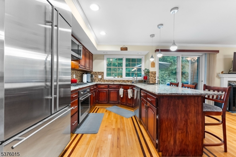 Knollcrest - Residential Lease