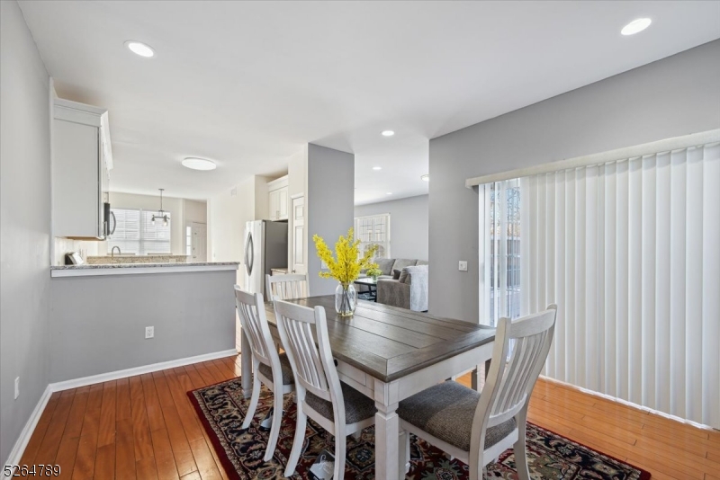 HUNTING  RIDGE - Residential Lease