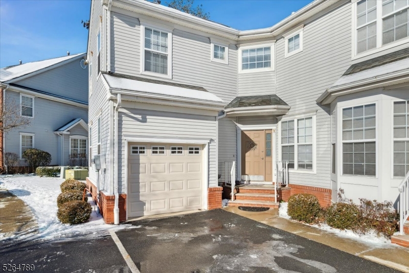 HUNTING  RIDGE - Residential Lease