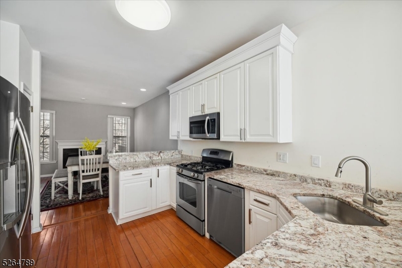 HUNTING  RIDGE - Residential Lease