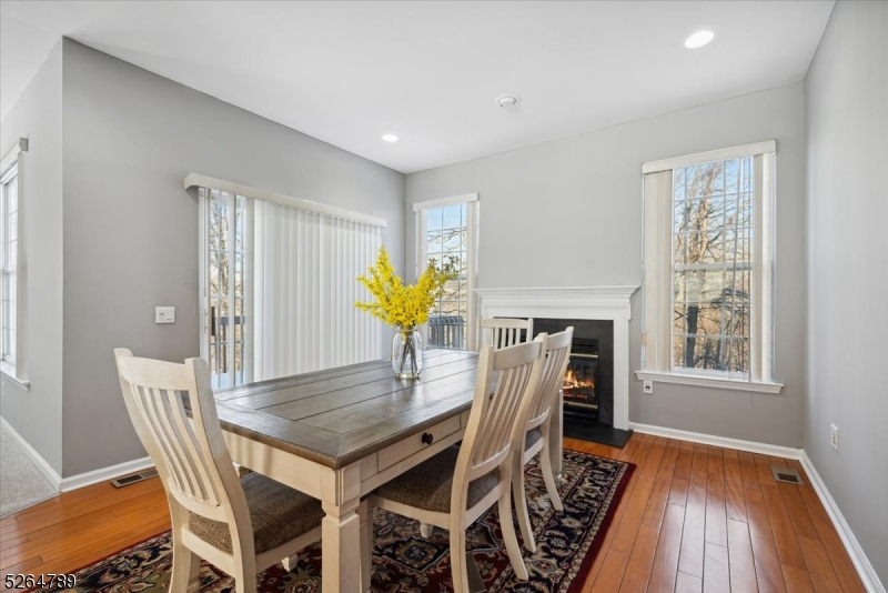 HUNTING  RIDGE - Residential Lease