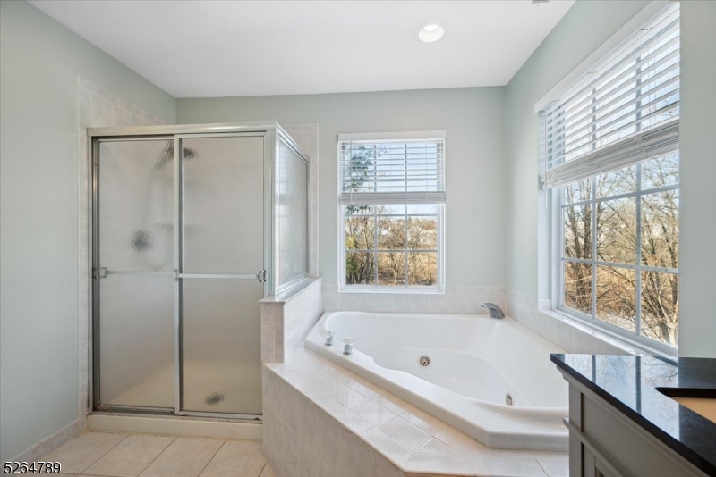 HUNTING  RIDGE - Residential Lease