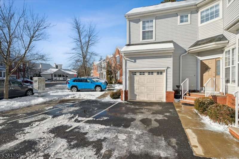 HUNTING  RIDGE - Residential Lease