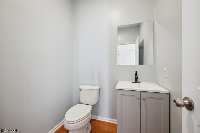 HUNTING  RIDGE - Residential Lease