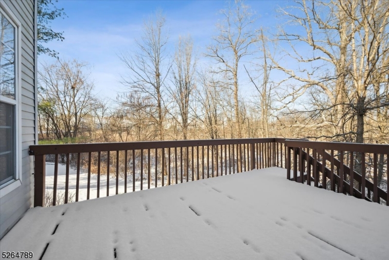 HUNTING  RIDGE - Residential Lease