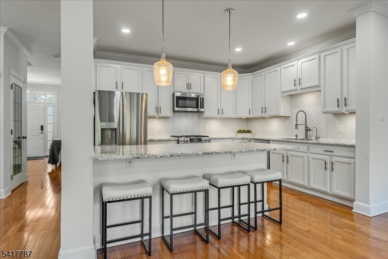 170 Madison Avenue - Residential