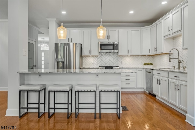 170 Madison Avenue - Residential