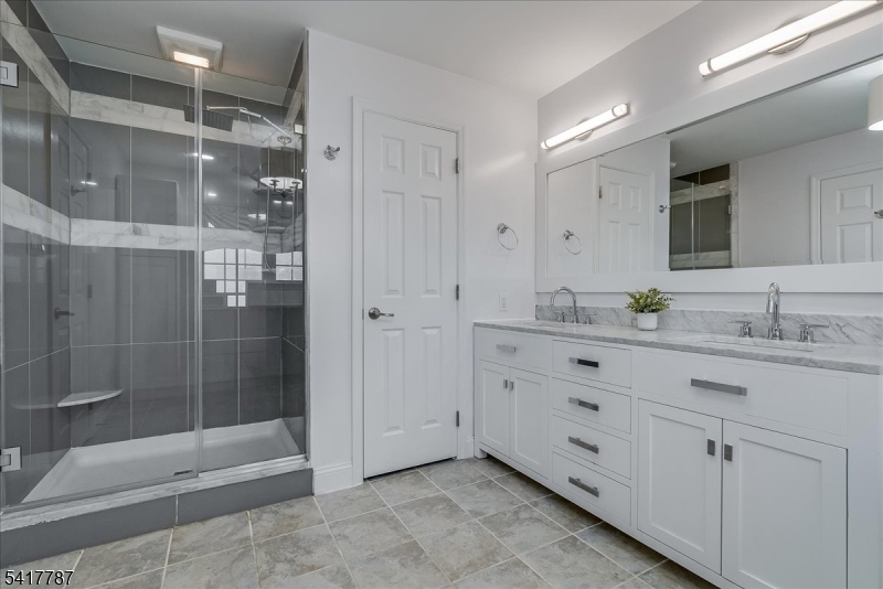 170 Madison Avenue - Residential