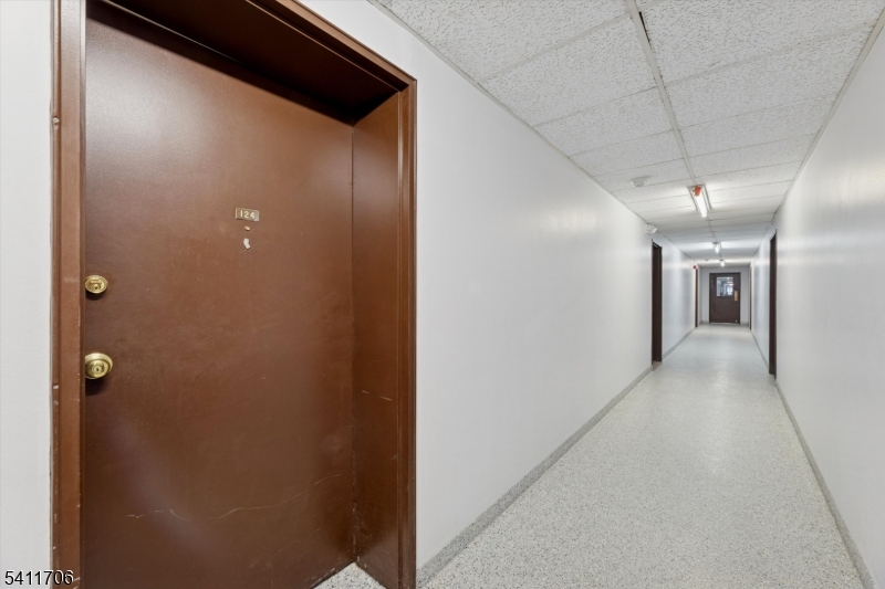 Putnam House Condominiums - Residential