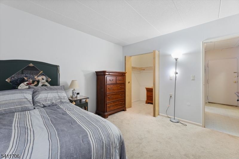 Putnam House Condominiums - Residential