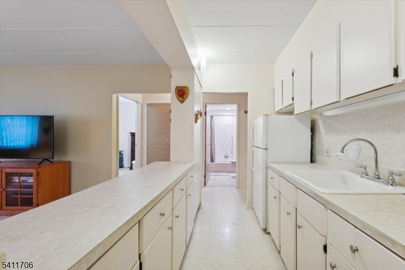 Putnam House Condominiums - Residential